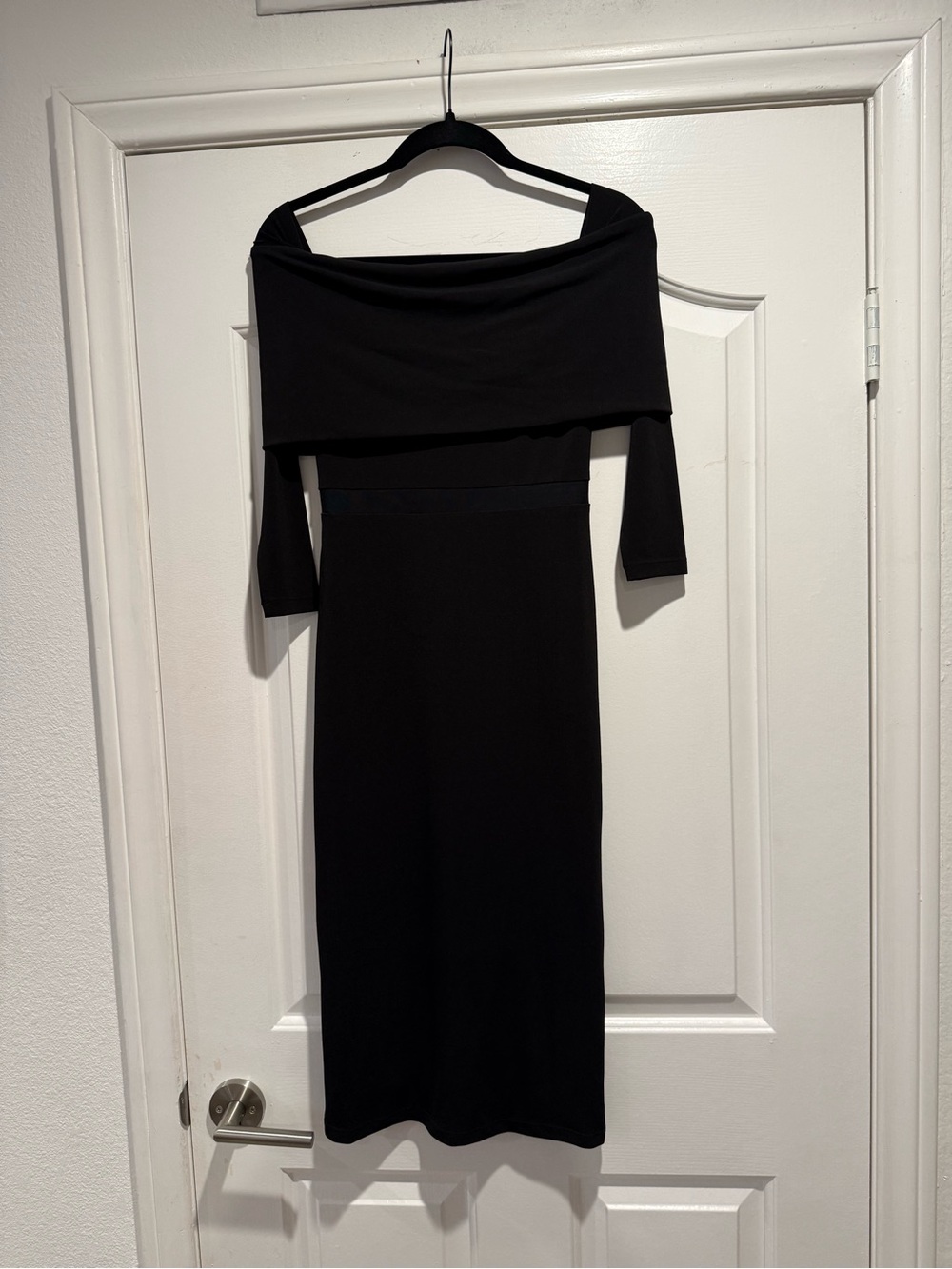 Alice + Olivia Black Off Shoulder Midi Dress Size 2